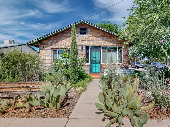 923 11th St NW, Albuquerque, NM 87102