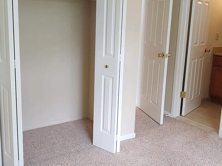 33234 Kingslane Ct #9 — Photo 12