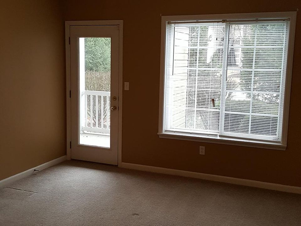 2nd image of 3800 Saddlebrook Pl Unit U-704