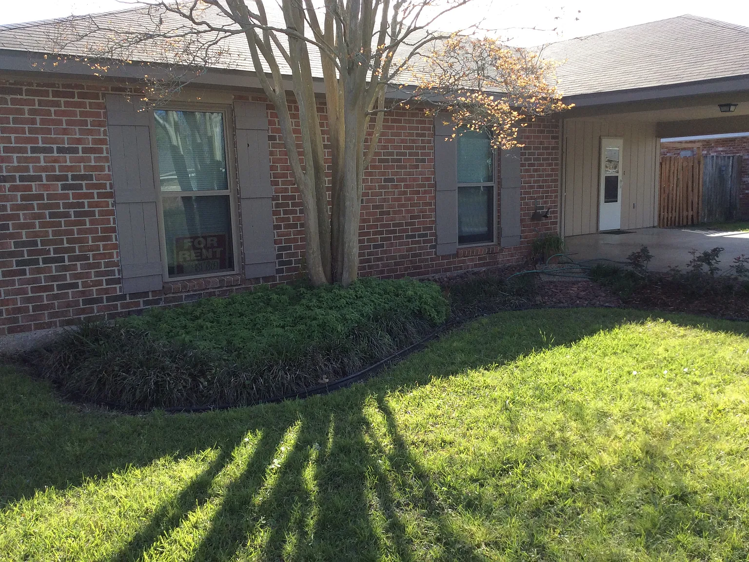 3 bed, 1400 sqft, $1,500 — Photo 1