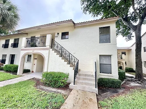 2650 Greenwood Ter Photo 1