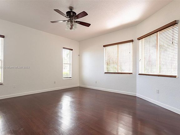 5th image of 11800 NW 27th Ct