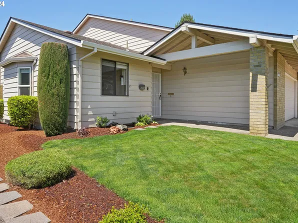 10465 SW Highland Dr, Tigard, OR 97224