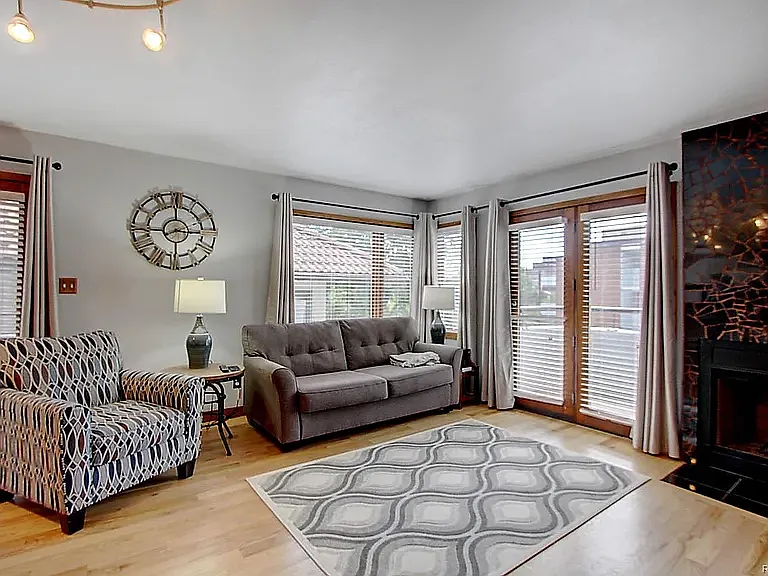 704 N Pearl St #209F — Photo 5