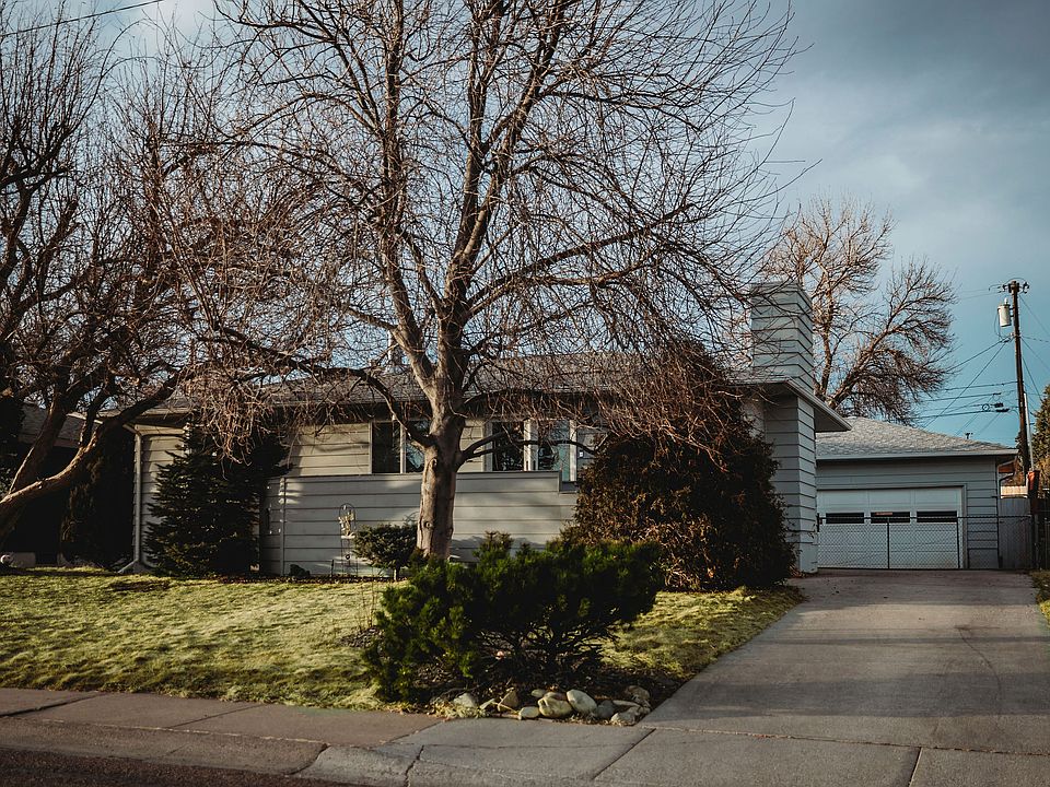 1st image of 529 22nd Ave NE