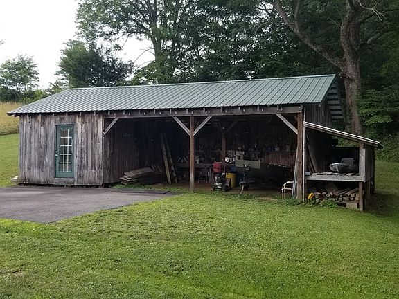 4th image of 64 Shady Creek Ln