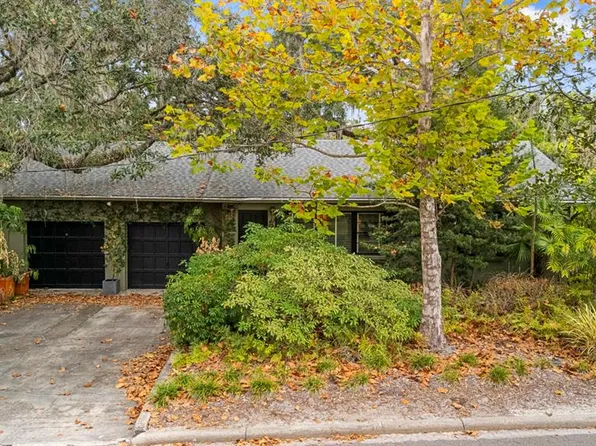 617 S Riverhills Dr, Temple Terrace, FL 33617