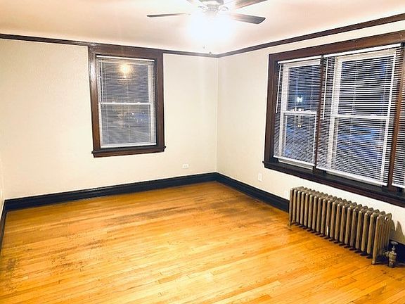 3rd image of 4545 W Barry Ave #1
