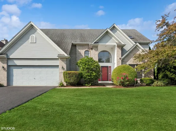 3175 Wild Meadow Ln, Aurora, IL 60504
