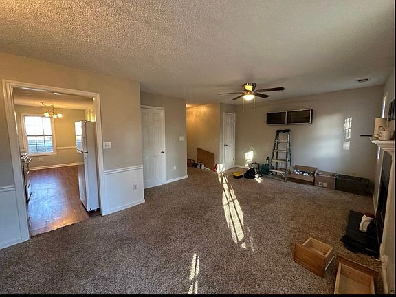 3rd image of 1535 Cedar Bluff Trl