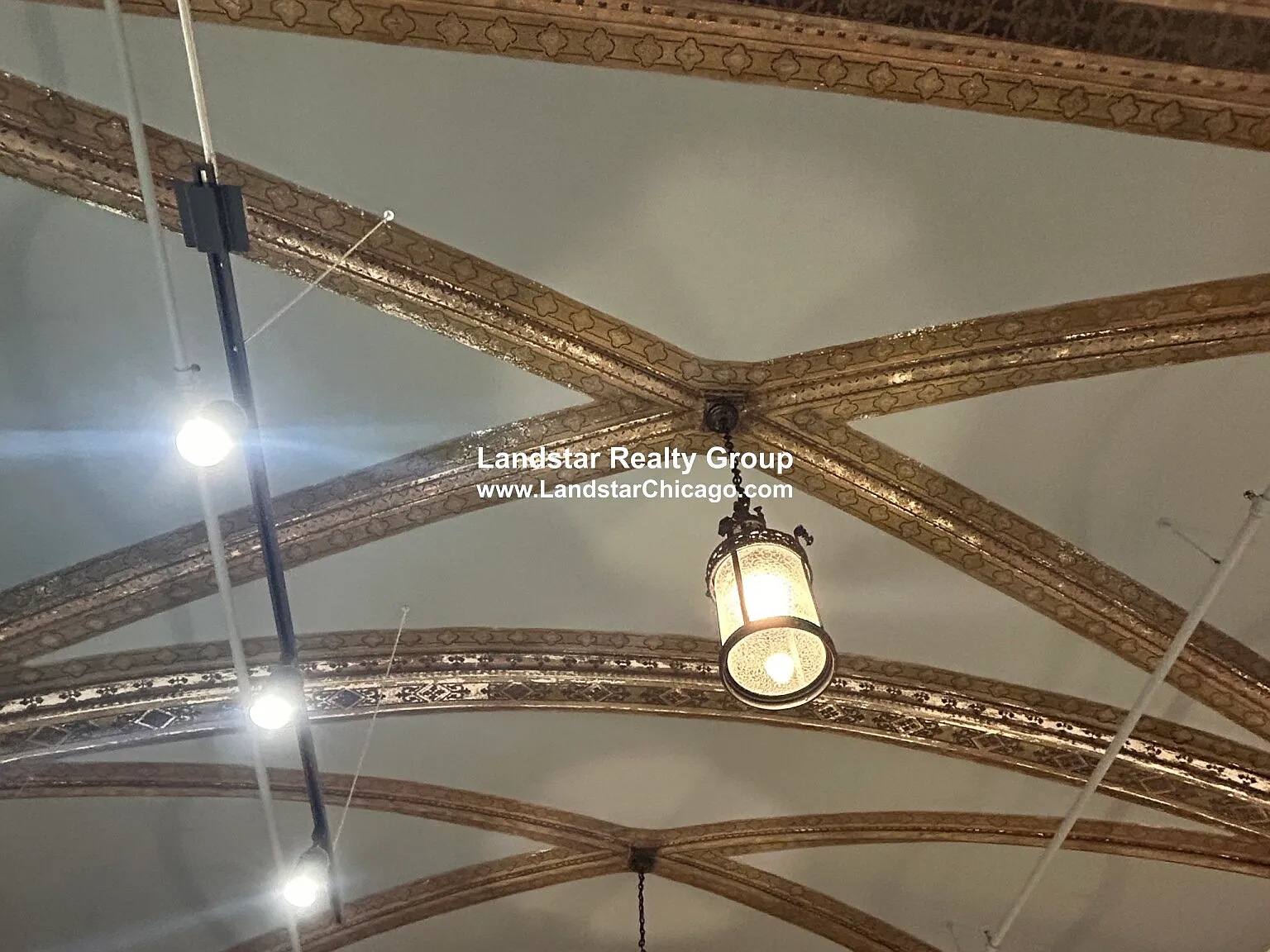 2 bed, 1000 sqft, $2,600 — Photo 3