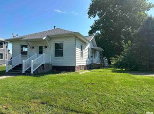 404 Congress St, Golden, IL 62339