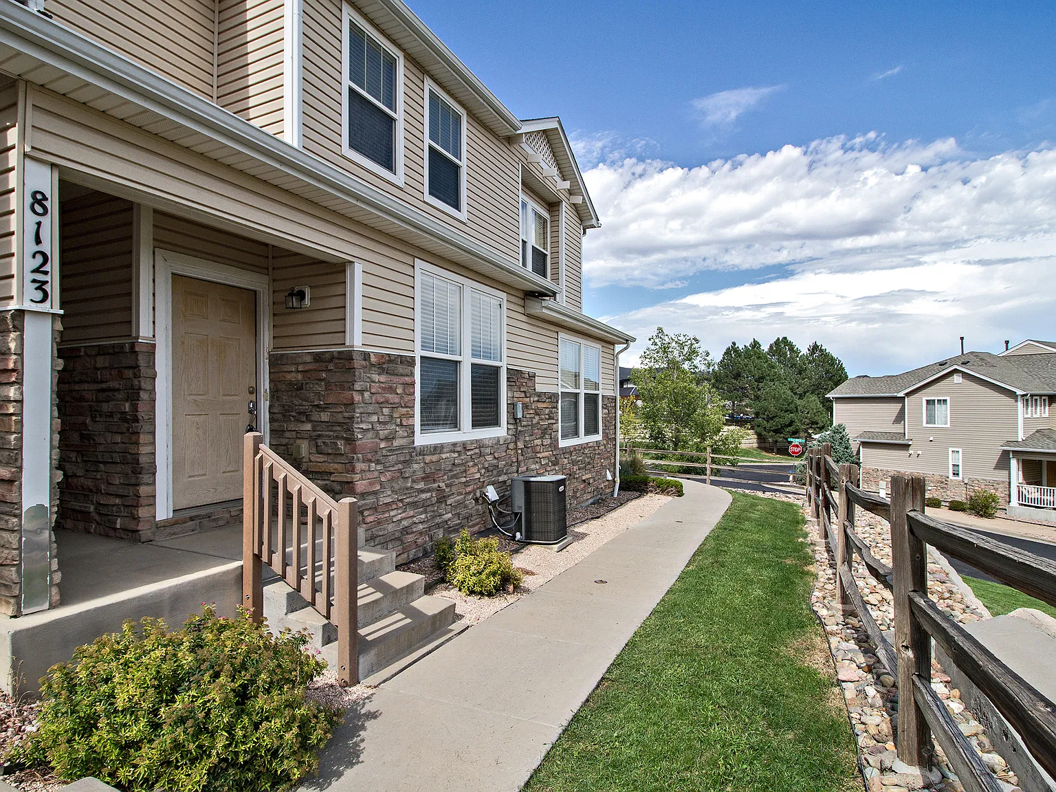 3 bed, 1486 sqft, $1,900 — Photo 2