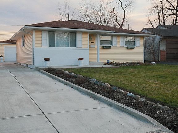 2nd image of 3125 Somerset Ct S