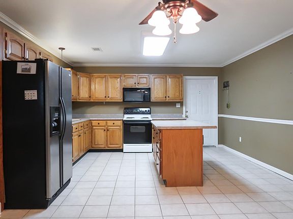 2nd image of 2663 County Road 304