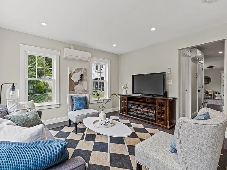 68 Westwood Rd — Photo 11