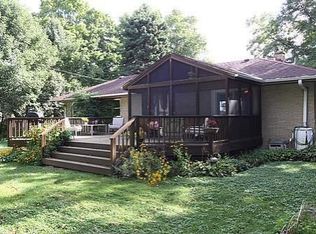 9625 S Nicholson Rd, Oak Creek, WI 53154