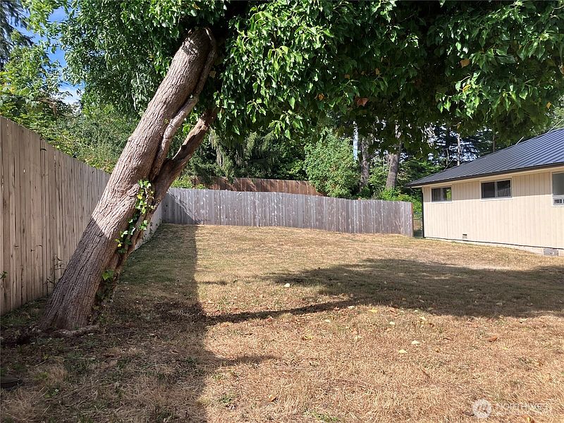 3rd image of 703 S 16th Street