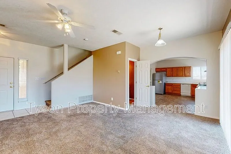 3 bed, 2.5 bath, 1550 sqft, $2,150 — Photo 2