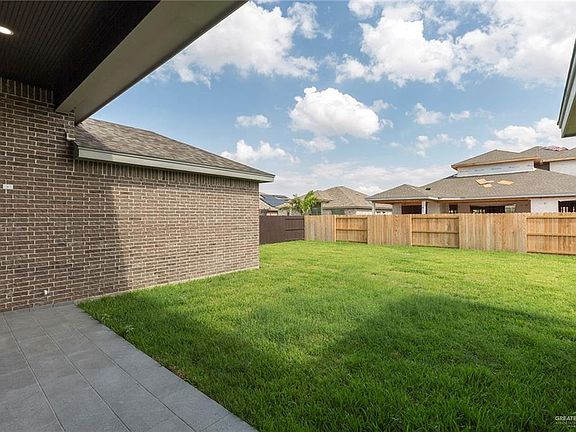 4th image of 4107 Grand Canal Dr
