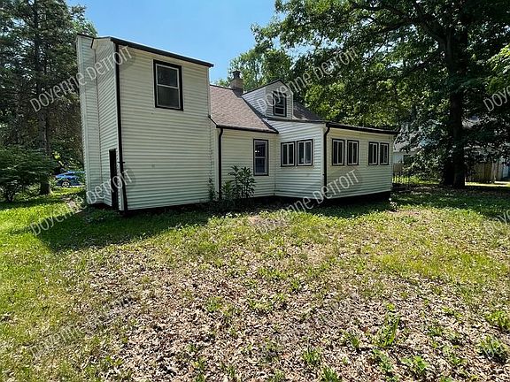 3rd image of 4796 Woodside Dr