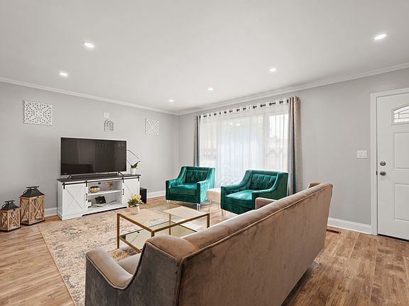 3rd image of 4213 Cove Dr