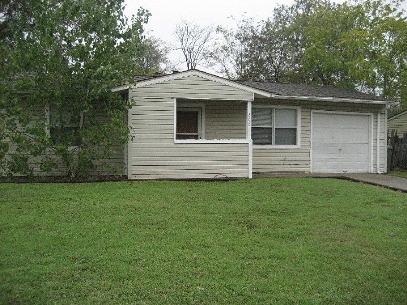 1st image of 806 Skylark Dr