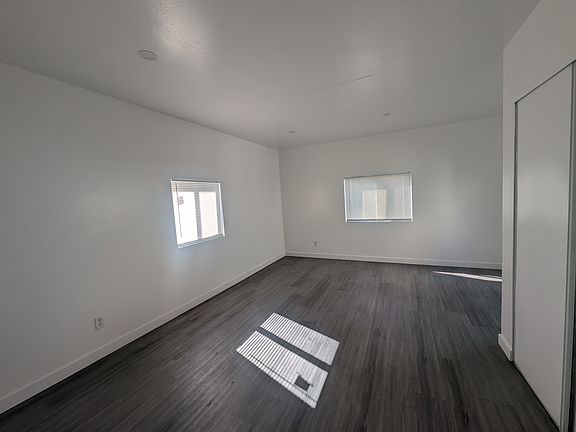 4th image of 1627 Junipero Ave APT A