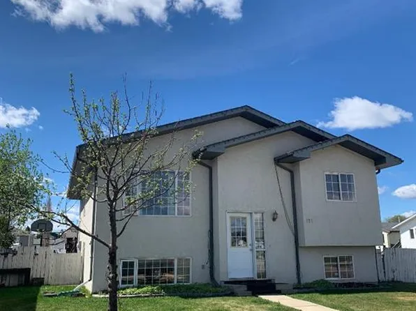 121 N Mink Creek Rd, Whitecourt, AB T7S 1C9