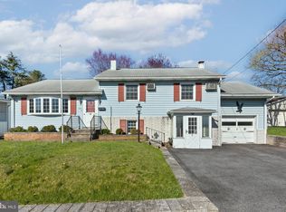 915 Hickory Ave, Middletown, PA 17057