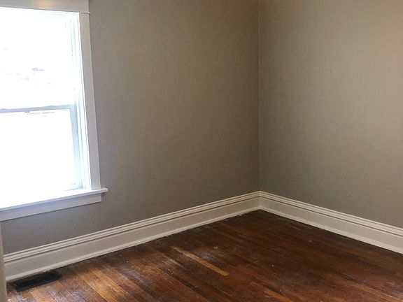 5th image of 4522 Cleveland Ave