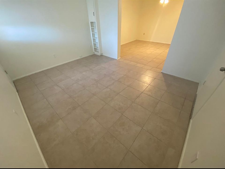 1st image of 10367 W Peoria Ave