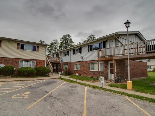 5310 Godfrey Rd APT 36, Godfrey, IL 62035
