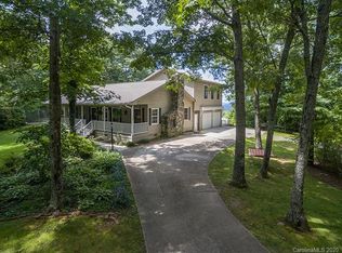 10 Snypes Ln, Black Mountain, NC 28711