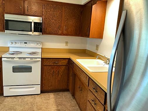 4th image of 4322 Pepper Dr #3