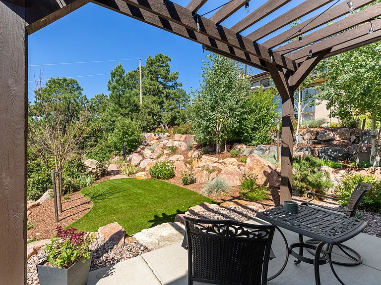 3175 Hamal Cir #B — Photo 4