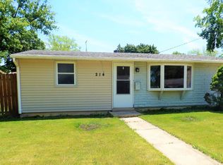 214 Home Dr, Dekalb, IL 60115