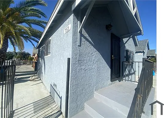 2 bed, $1,950 — Photo 2