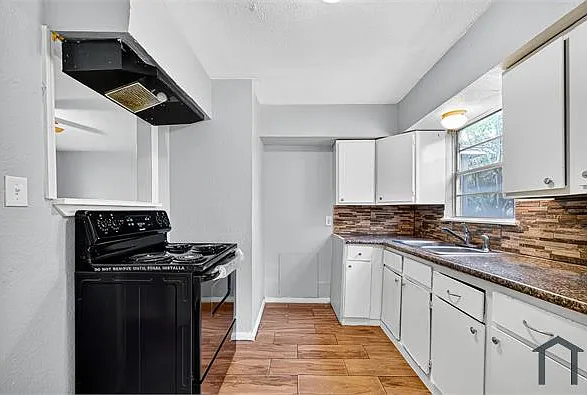 10106 Sierra Dr — Photo 5