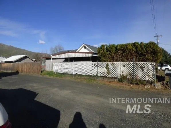1326 Maple St, Clarkston, WA 99403