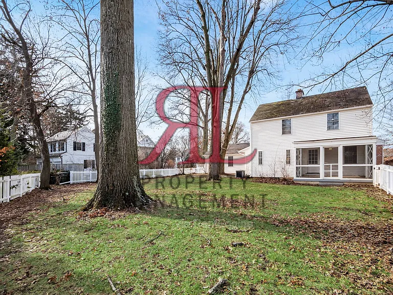85 Eastmoor Blvd — Photo 57