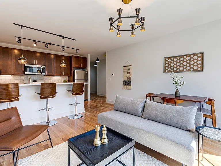 2740 N Spaulding Ave — Photo 27