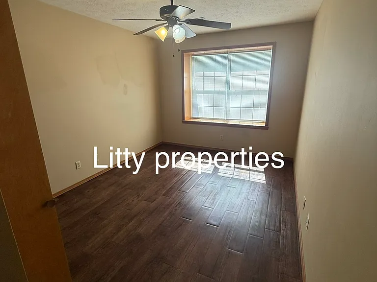1505 Stonebrook Ct — Photo 7