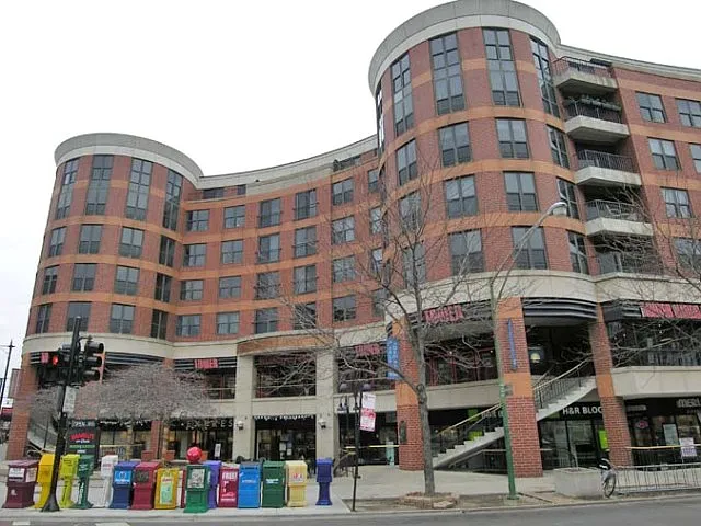 350 W Belden Ave #505 — Photo 19