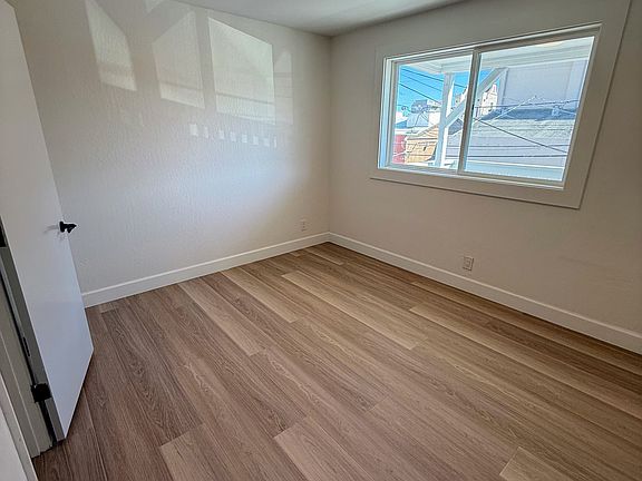 5th image of 317 E Grand Ave #318B