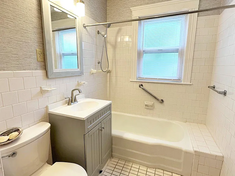 41 Elm St #1F — Photo 10