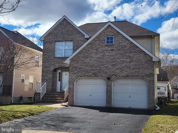 109 Canal View Dr, Lawrence Township, NJ 08648