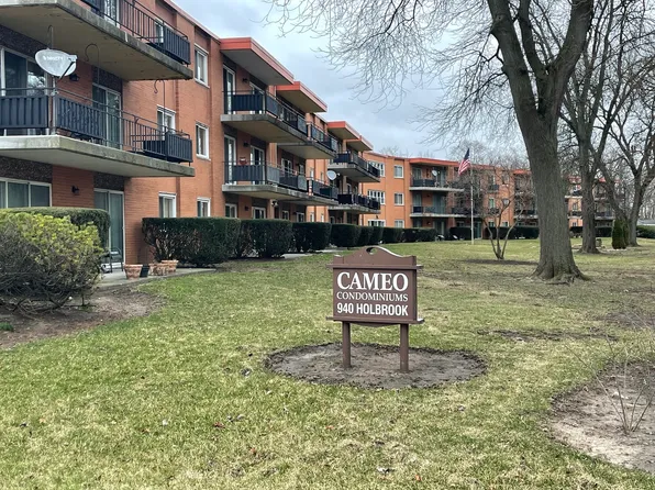 940 Holbrook Rd APT 18B, Homewood, IL 60430