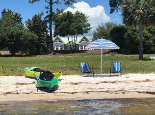1727 Us Highway 98, Eastpoint, FL 32328