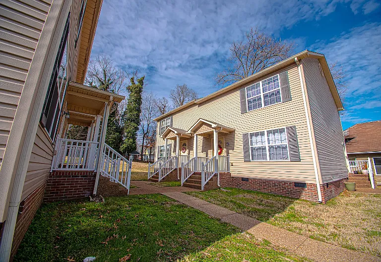 615 N High St #B — Photo 1